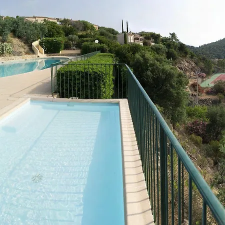 Pierre & Les Terrasses Des Issambres 5*