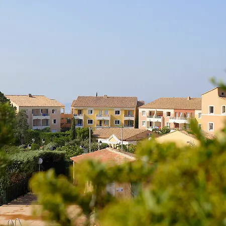 度假村 Pierre & Les Terrasses Des Issambres 5*
